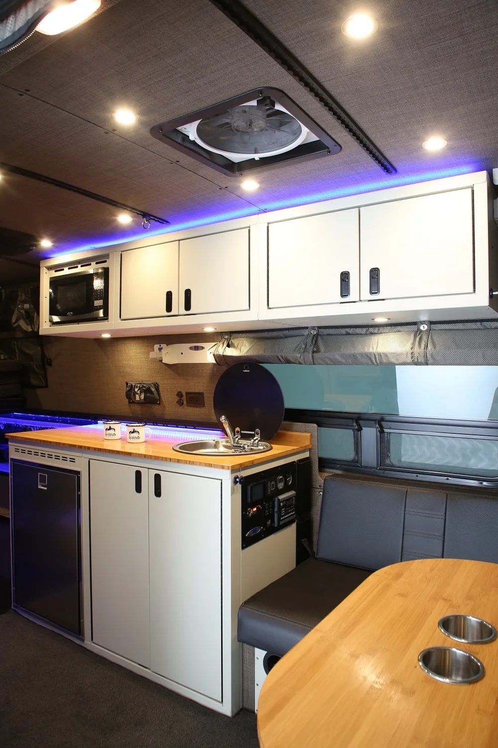 RB Gear Hauler Van CS - 170"EX 3500 4x4