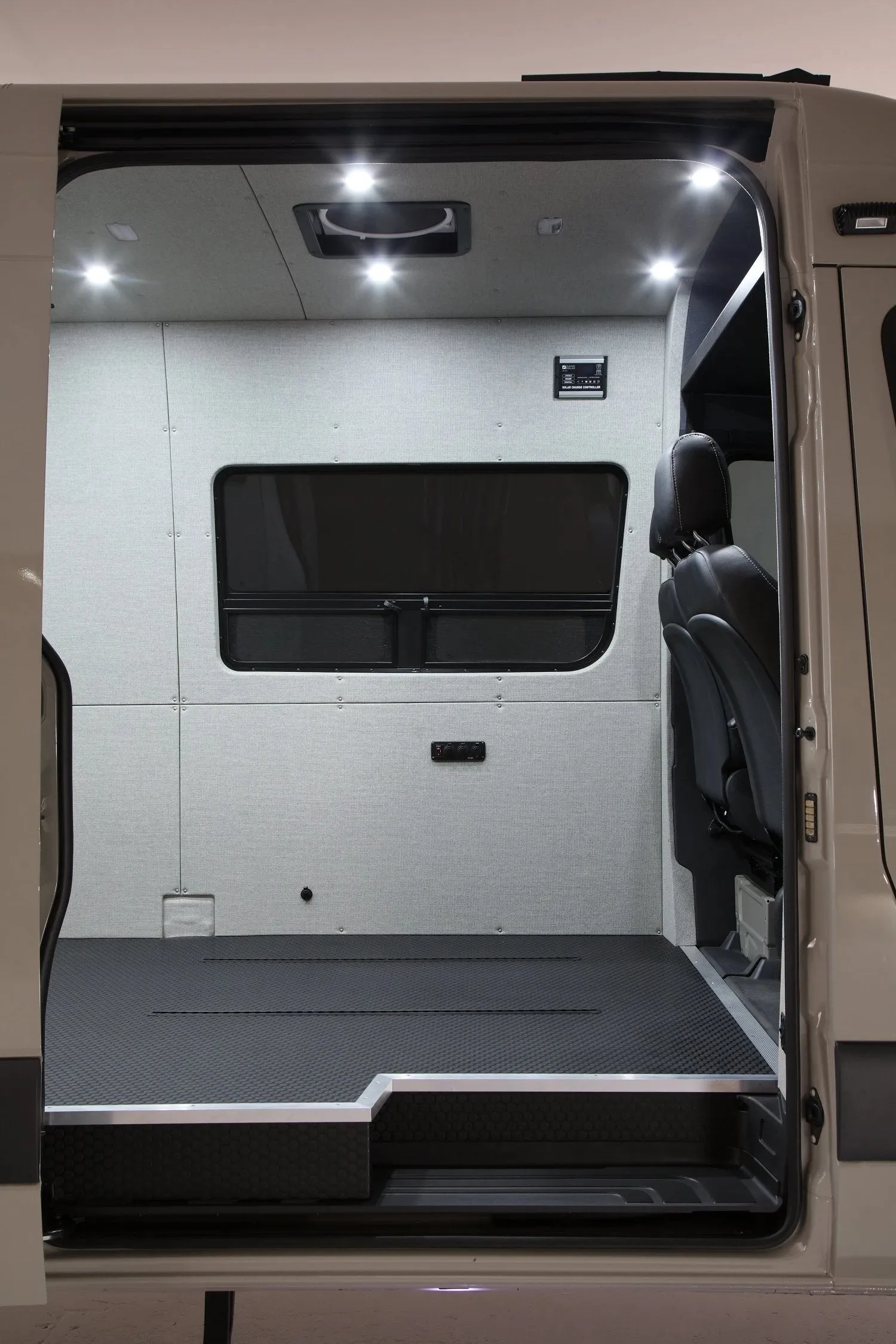 RB Gear Hauler Van FS - 170 2500 4x4
