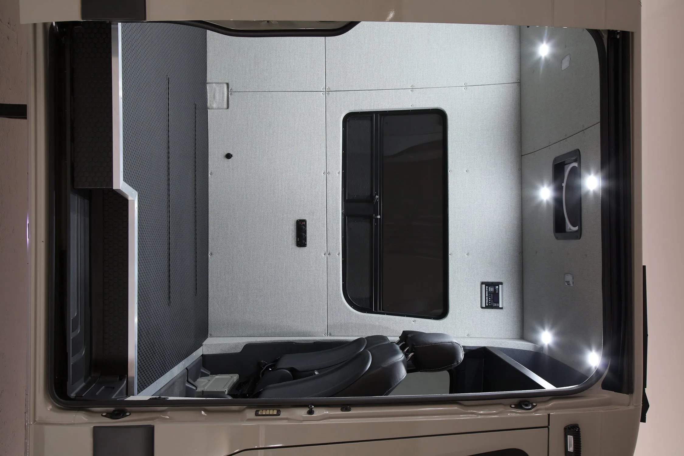 RB Gear Hauler Van FS - 170 2500 4x4