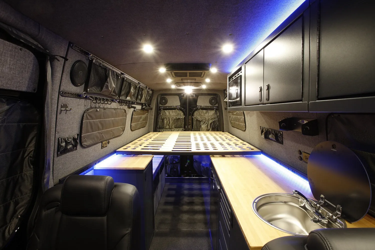 RB Gear Hauler Van MP - 170 4x4 3500
