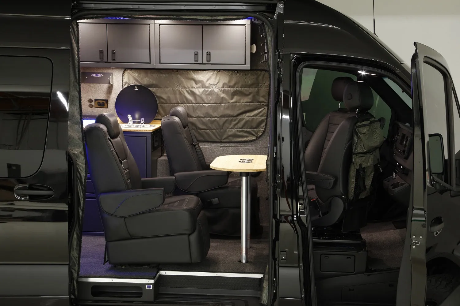 RB Gear Hauler Van MP - 170 4x4 3500
