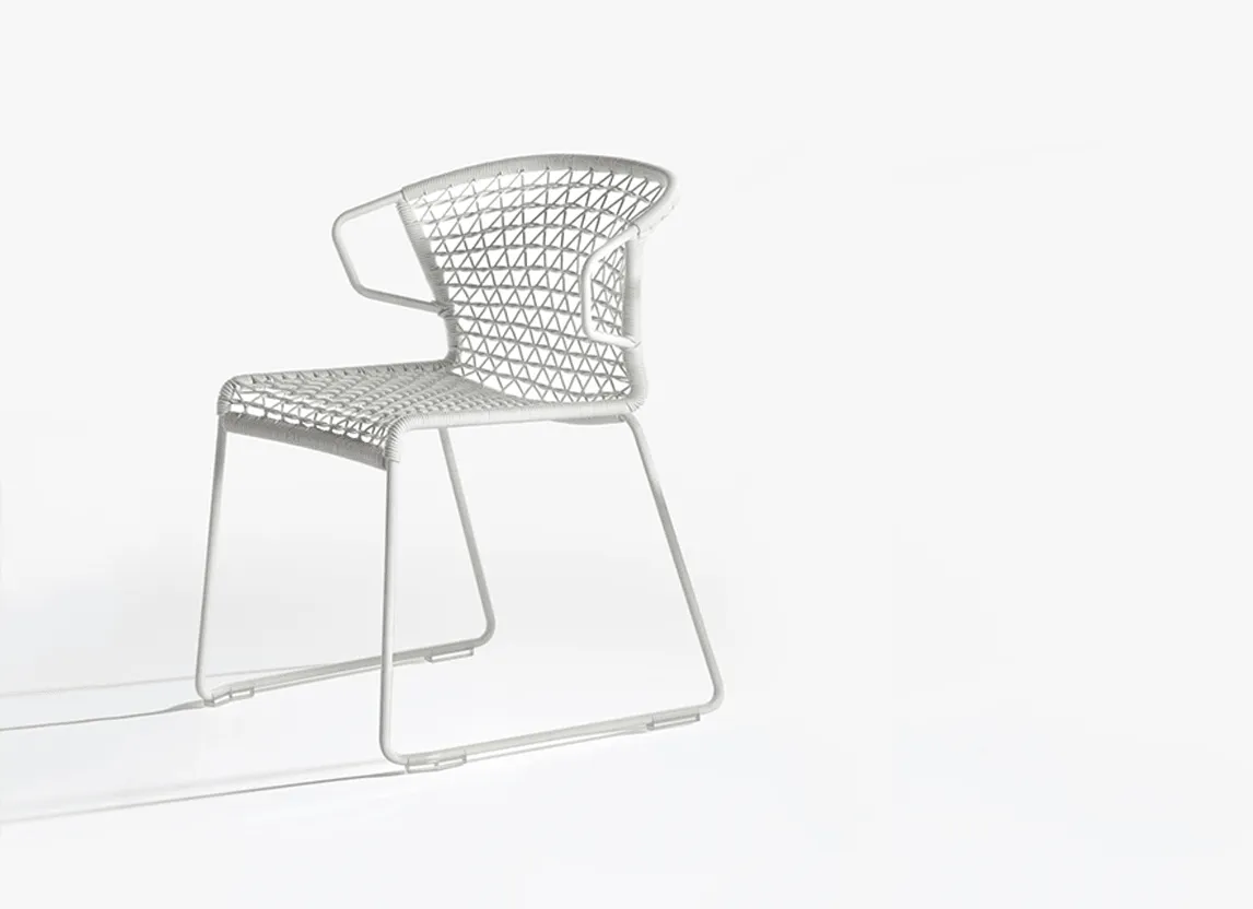 Vela Armchair